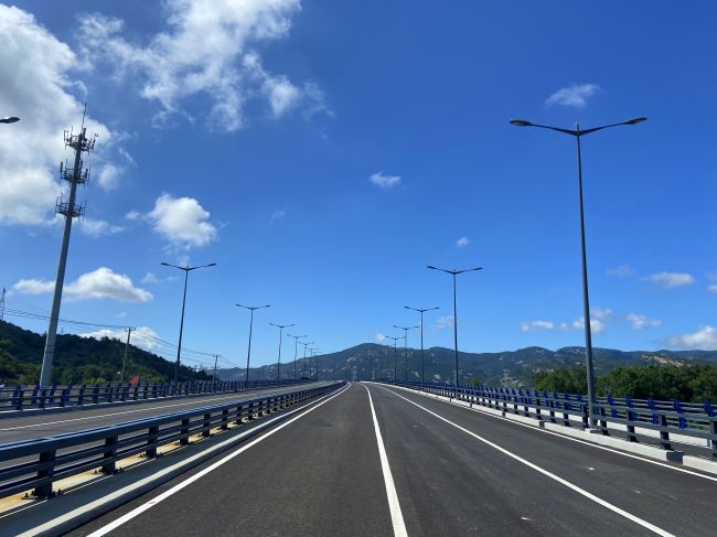 秋霞鲁丝片Av无码少妇