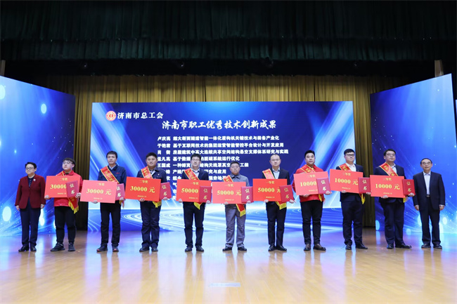 秋霞鲁丝片Av无码少妇