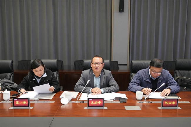 秋霞鲁丝片Av无码少妇