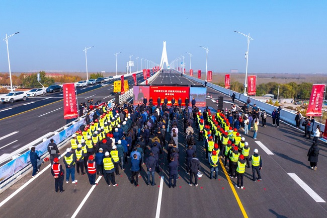 秋霞鲁丝片Av无码少妇