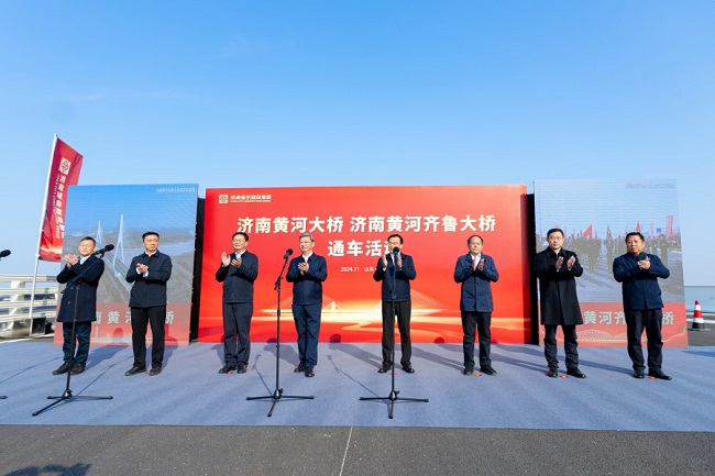 秋霞鲁丝片Av无码少妇