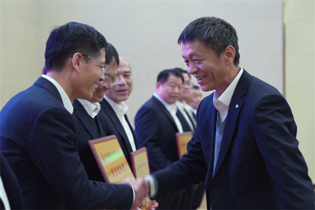 秋霞鲁丝片Av无码少妇