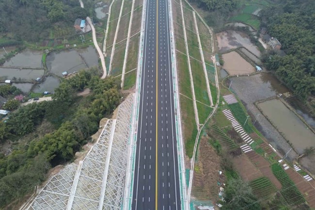 秋霞鲁丝片Av无码少妇