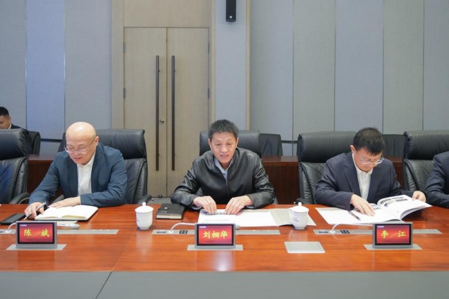 秋霞鲁丝片Av无码少妇