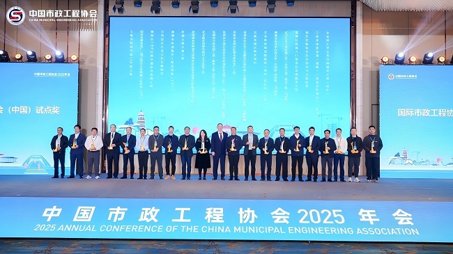 秋霞鲁丝片Av无码少妇