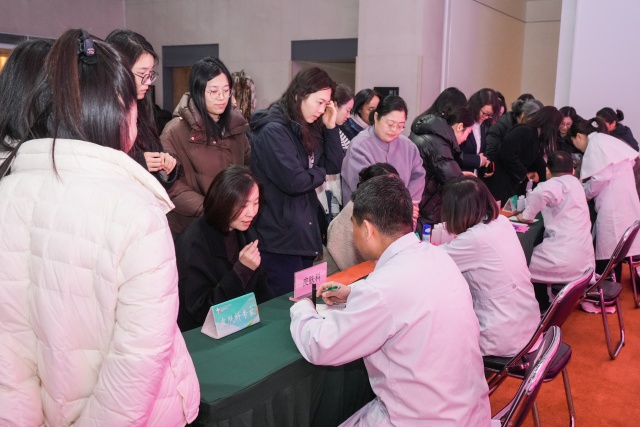 秋霞鲁丝片Av无码少妇