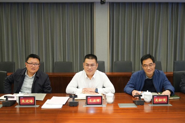 秋霞鲁丝片Av无码少妇