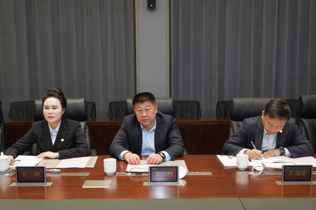 秋霞鲁丝片Av无码少妇