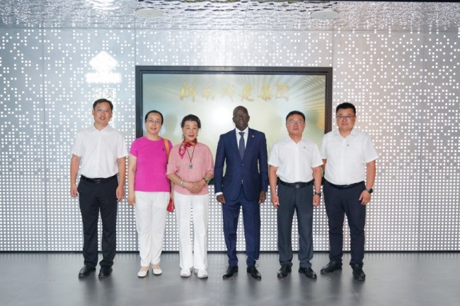 秋霞鲁丝片Av无码少妇