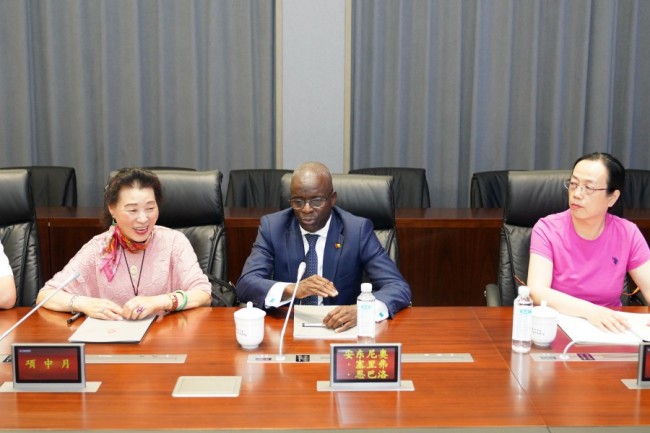 秋霞鲁丝片Av无码少妇