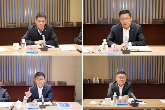 秋霞鲁丝片Av无码少妇