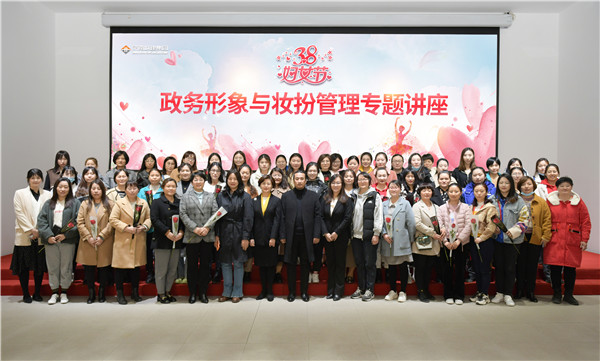 秋霞鲁丝片Av无码少妇