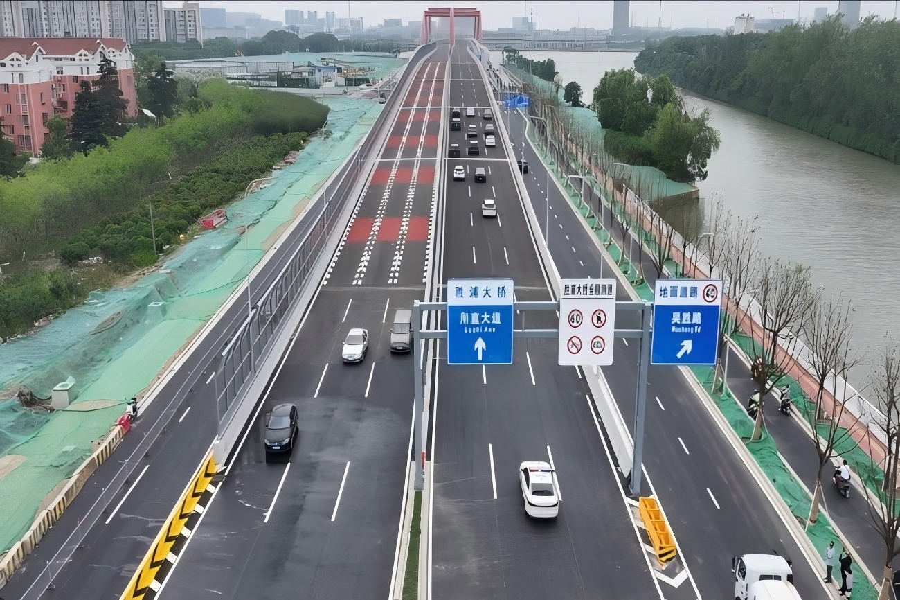 秋霞鲁丝片Av无码少妇