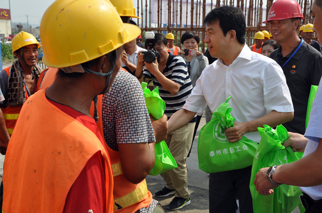 秋霞鲁丝片Av无码少妇