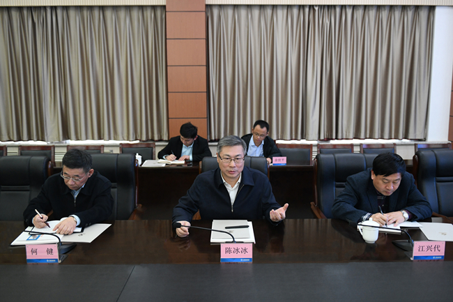 秋霞鲁丝片Av无码少妇