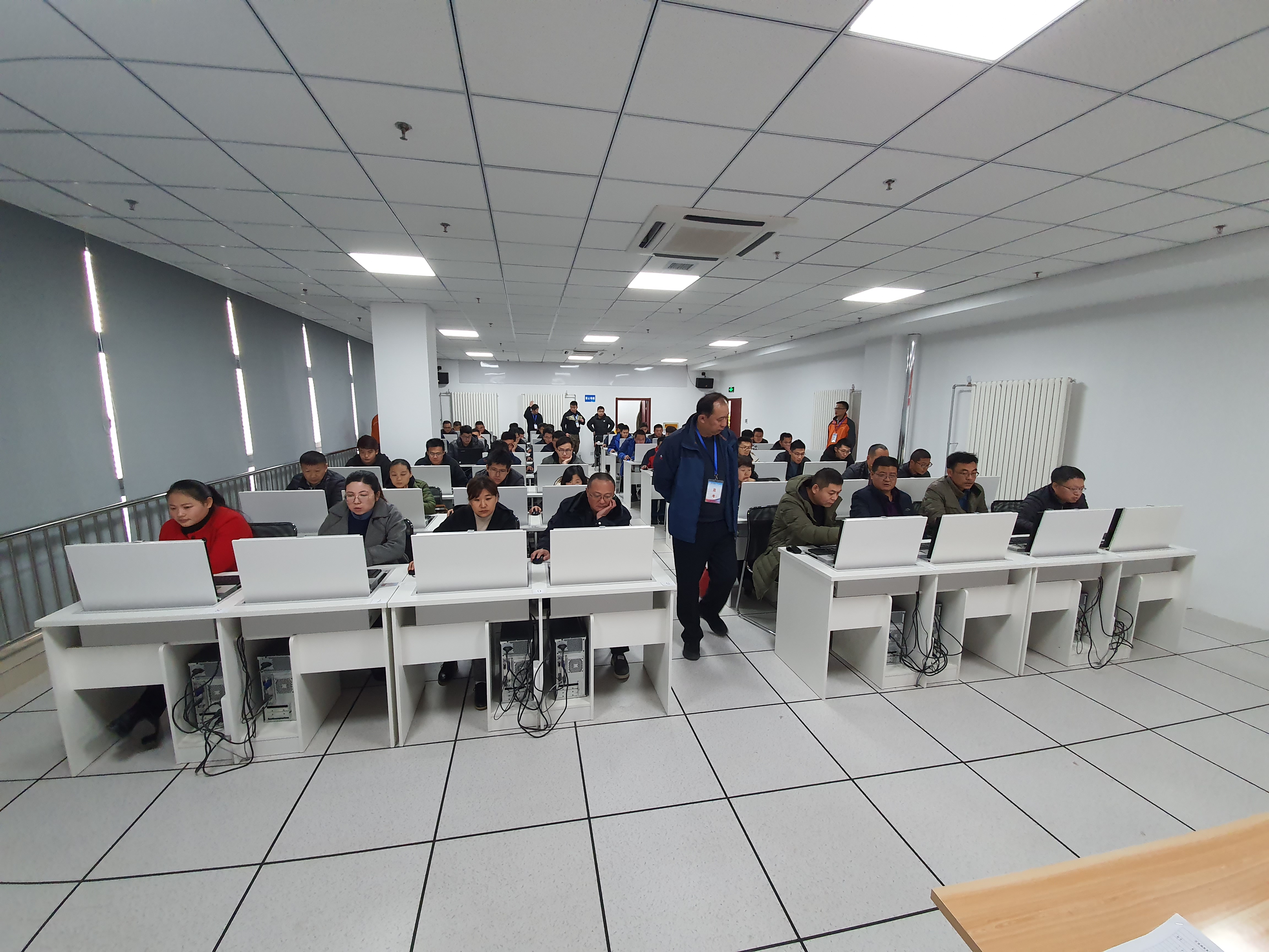 秋霞鲁丝片Av无码少妇