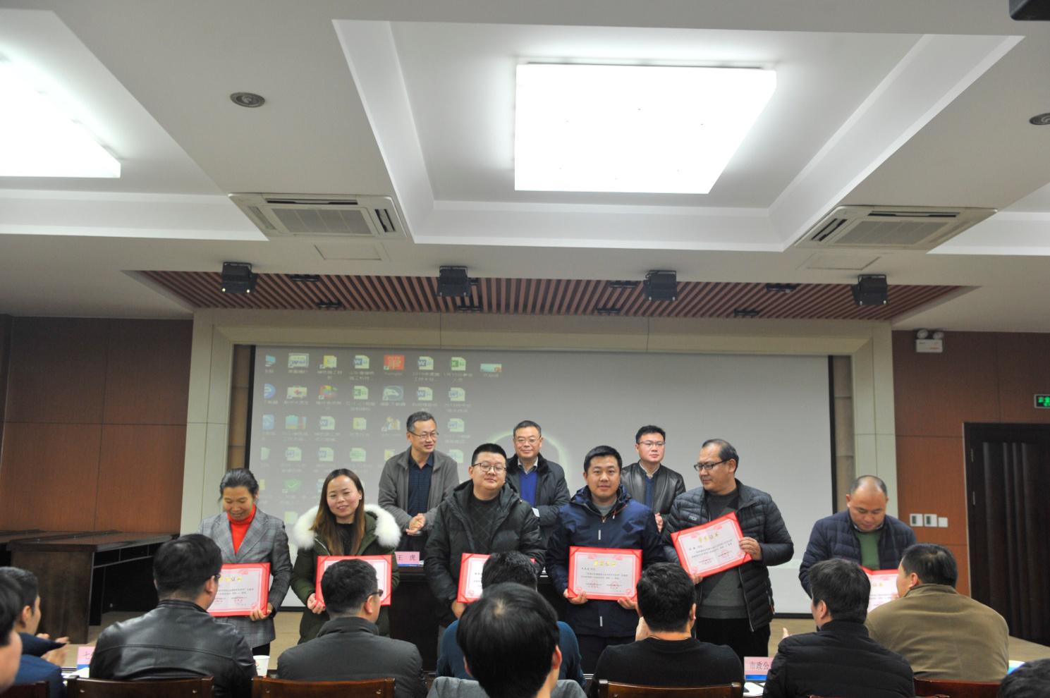 秋霞鲁丝片Av无码少妇